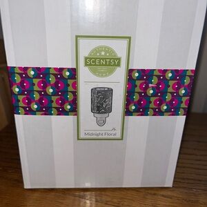 Scentsy Midnight Floral Plug-In Warmer